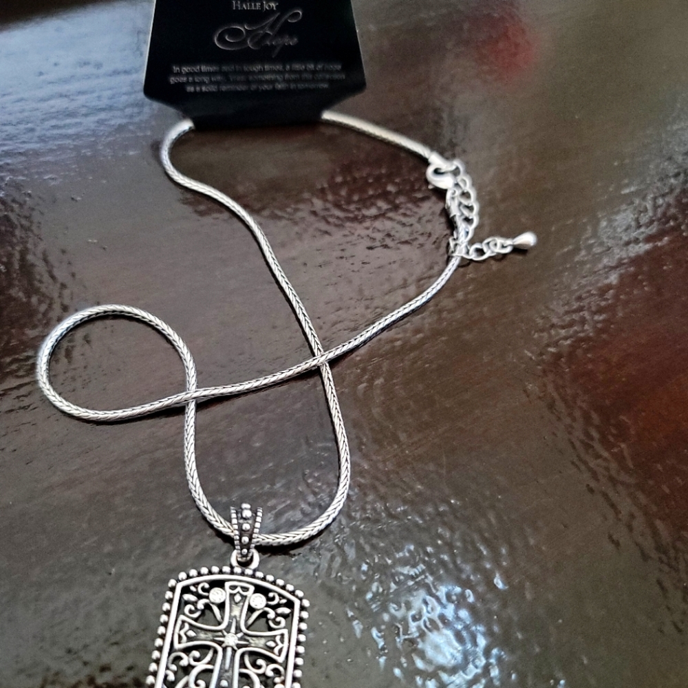 Halle Joy Necklace